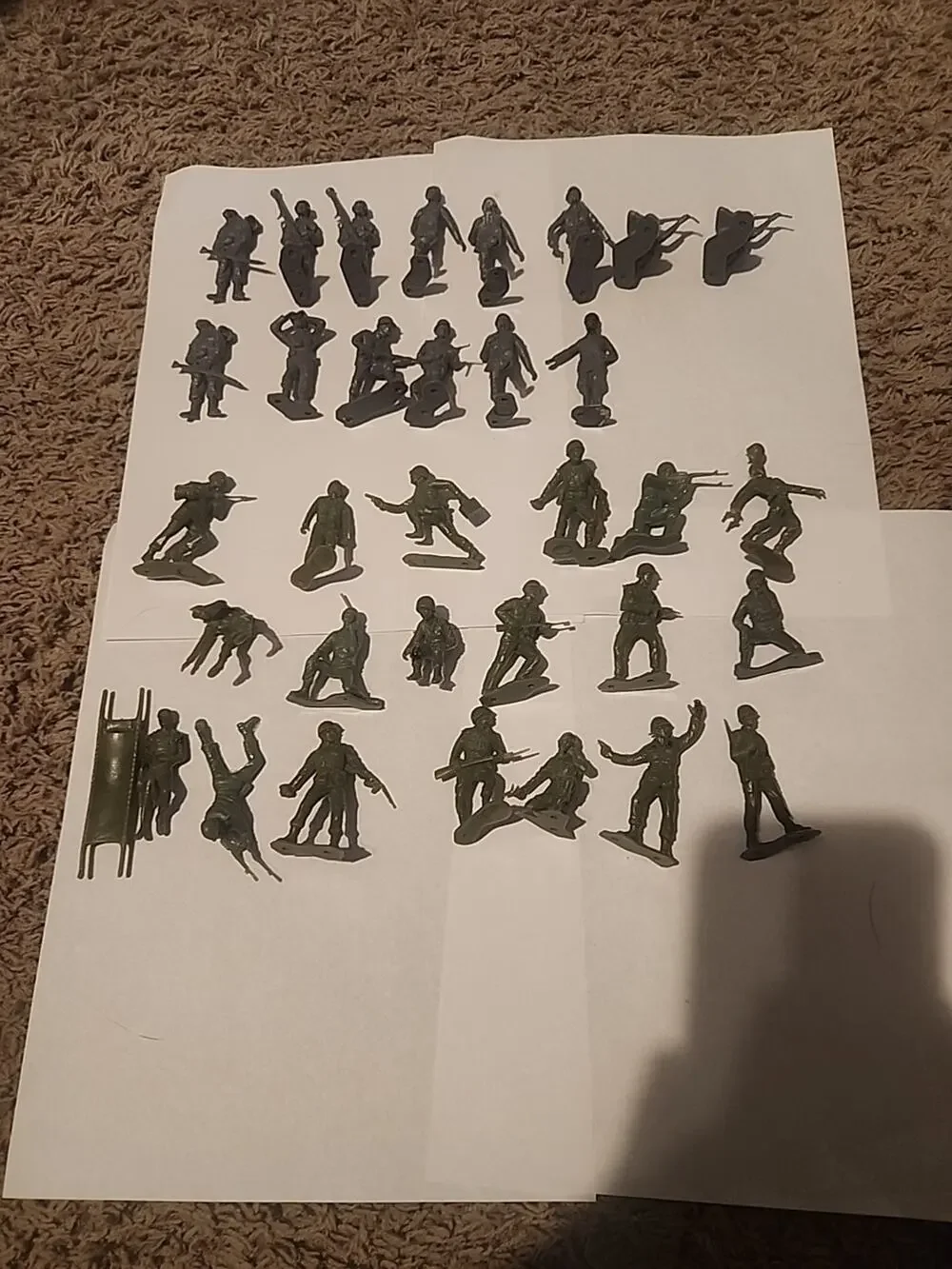 Lot of 34 Vintage Louis Marx WW2 Army Men German American Some Melted Bad Shape